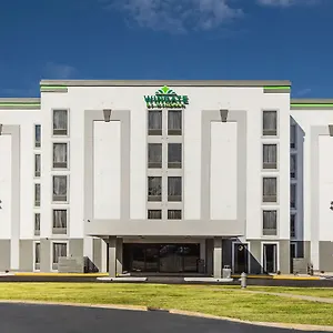 Wingate By Wyndham Airport Expo Center Hotel