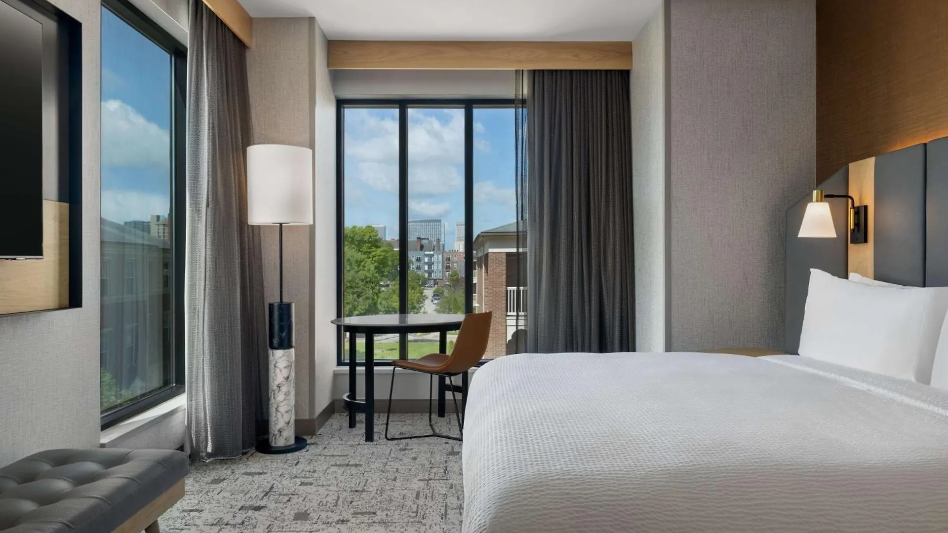 Hotel Tempo By Hilton Louisville Downtown Nulu