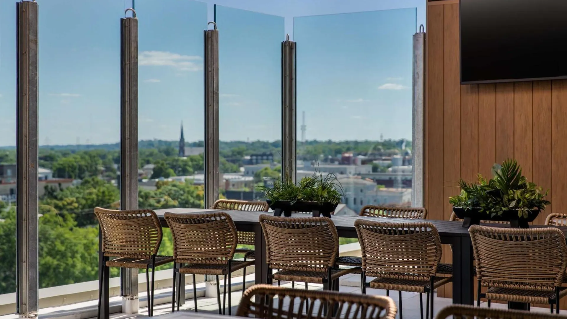 Tempo By Hilton Louisville Downtown Nulu Hotel